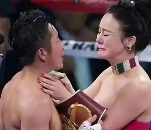 炸锅！“30万存款定律”撕碎中产伪装：央行数据戳穿被平均真相，邹市明4.8亿败光