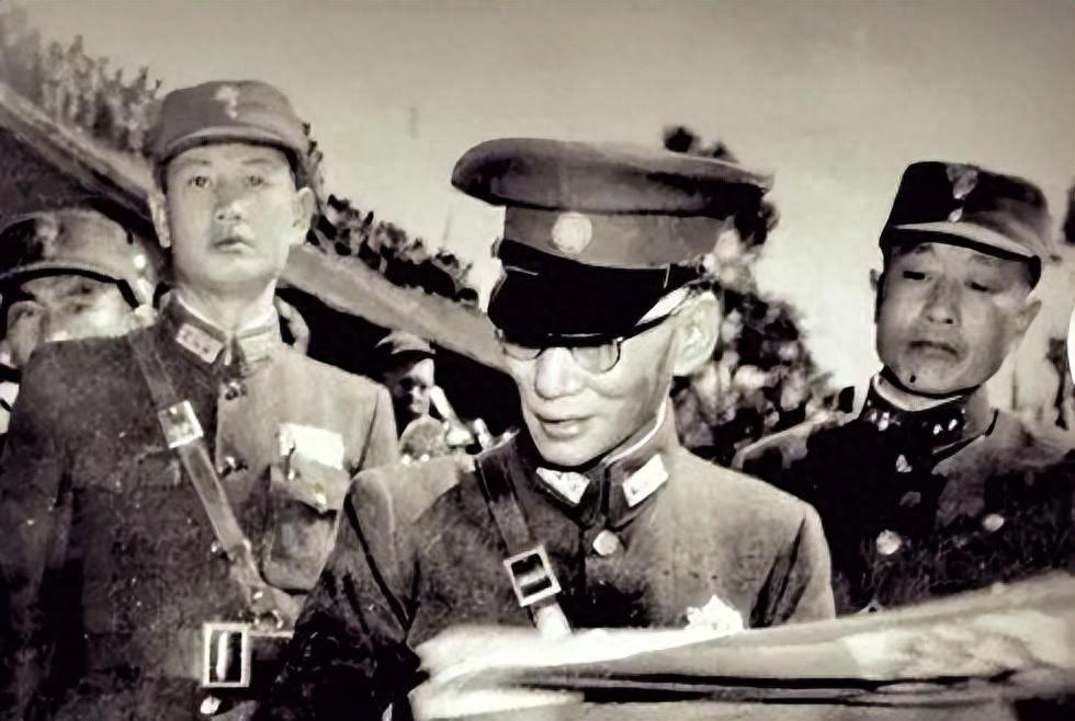 1950年，陈赓在云南剿匪时击毙了副主席龙云的三儿子龙绳曾，龙云怒闯中南海讨说法