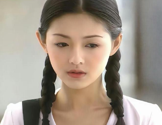 芭比脸型，精灵耳，当年看超美的大s，现在看还是很美​​​