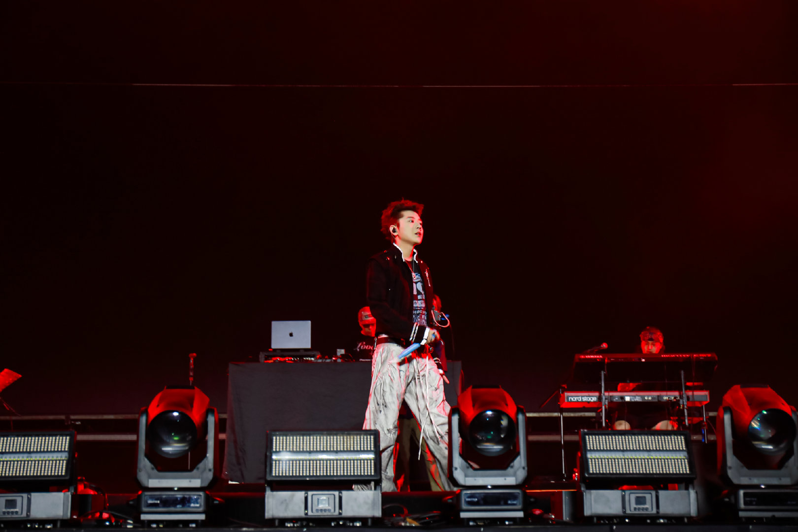 #王以太#用旋律点燃中秋氛围和一起燃过的夜晚，收进返图每一帧，都还留着鼓点的温度。​