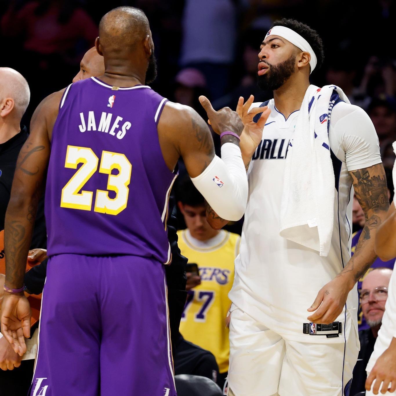 大家和浓眉的合影〰️