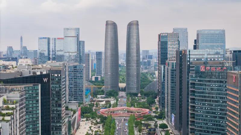 西部第四个万亿GDP城市真要来了，主角就是昆明。目前西部已有重庆、成都、西安三座
