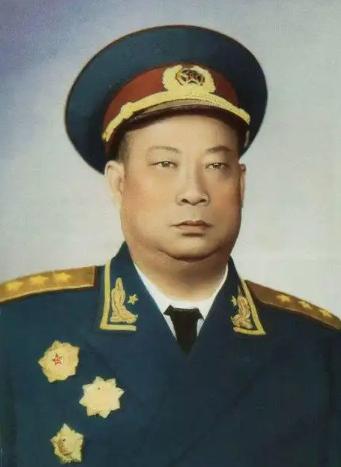 1938年，贺炳炎带着八路军在河北冀中一带打鬼子，连着打了好几场胜仗，名声越来越
