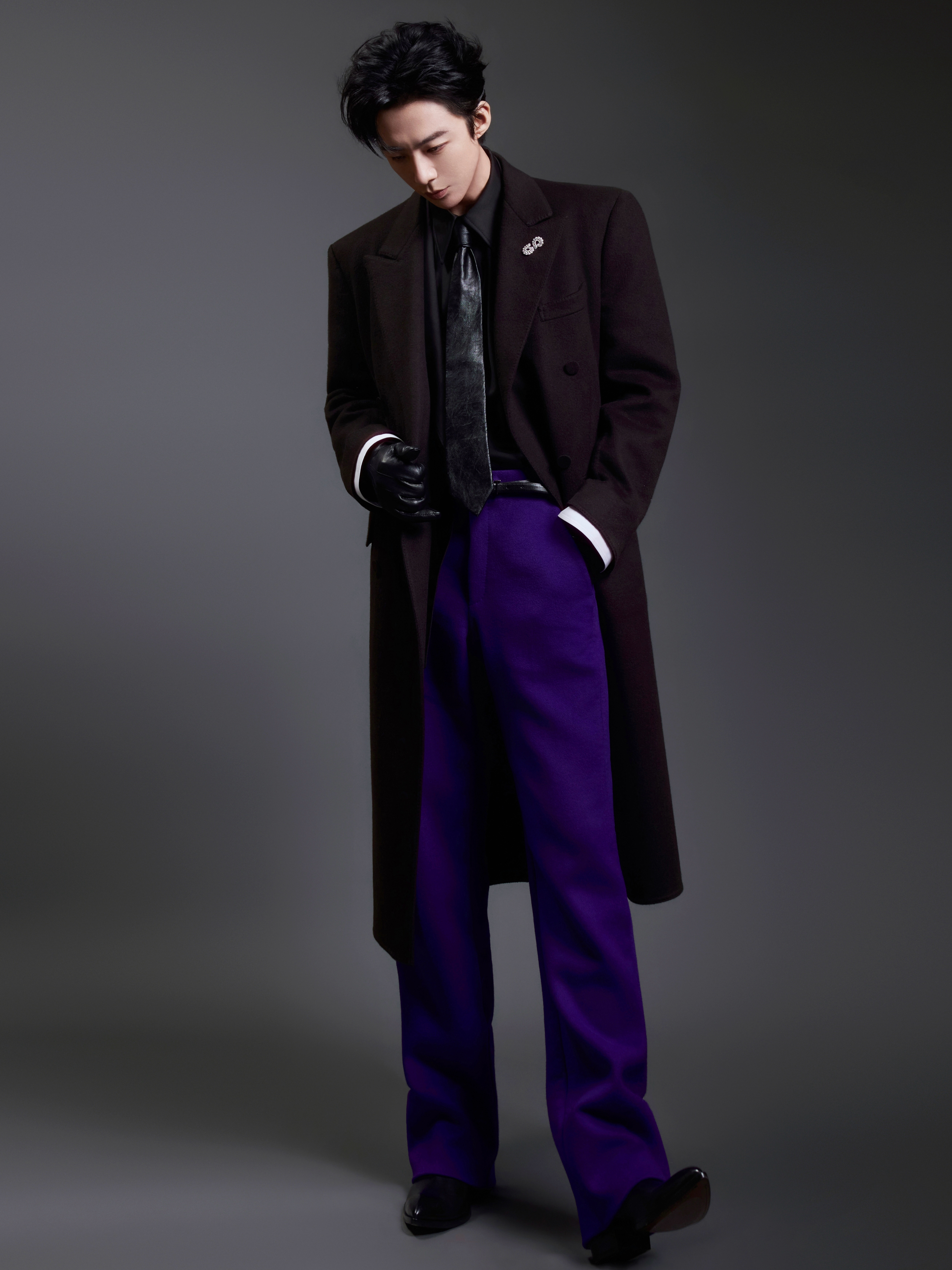 刘宇宁×2025爱奇艺尖叫之夜造型大片正式揭晓，身穿来自创意总监Haid