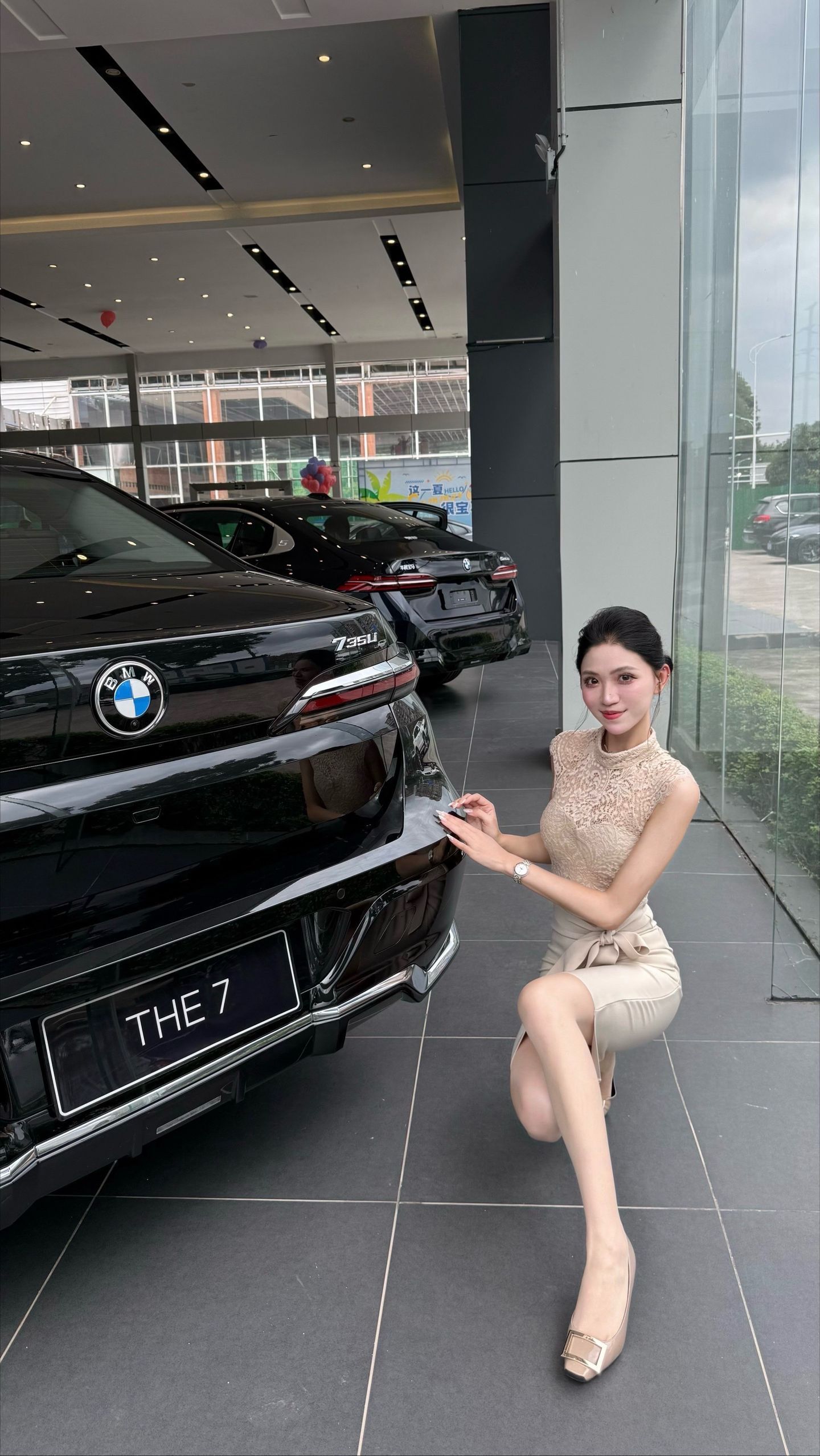 735Li新车优惠大，一位老款730车主卖车还想卖50万，也不知道怎么想的，不是
