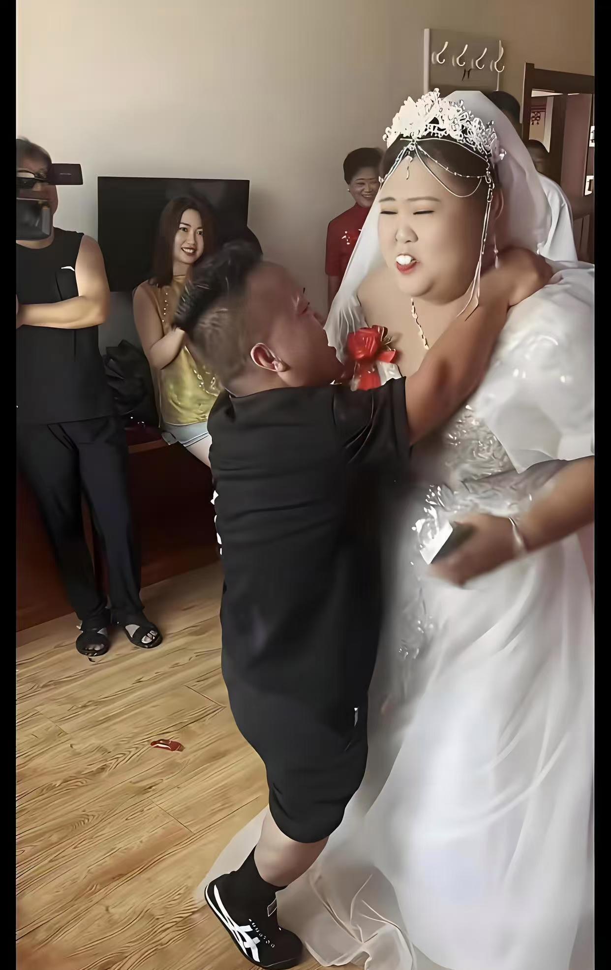 老天呐！这婚还有必要结吗？