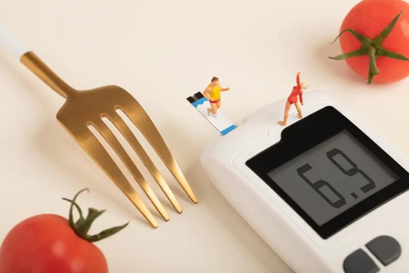 血糖高的人在饮食上可得多留意。蔬菜是个好选择，像菠菜，富含膳食纤维，能延缓碳水吸