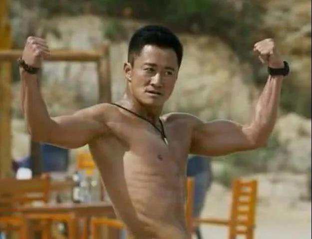 《镖人》换人！吴京最后还是向资本妥协了！吴京的电影《镖人》正式宣布换人，那尔