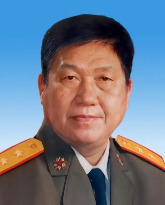 1968年张万年升任第43军127师师长，这个师也就是著名的铁军师，当时的副师长