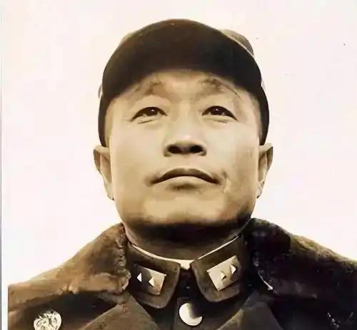 1948年，徐蚌会战谜团，杜聿明晚年坦言，真正劲敌并非粟裕，而是那个总在关键时刻