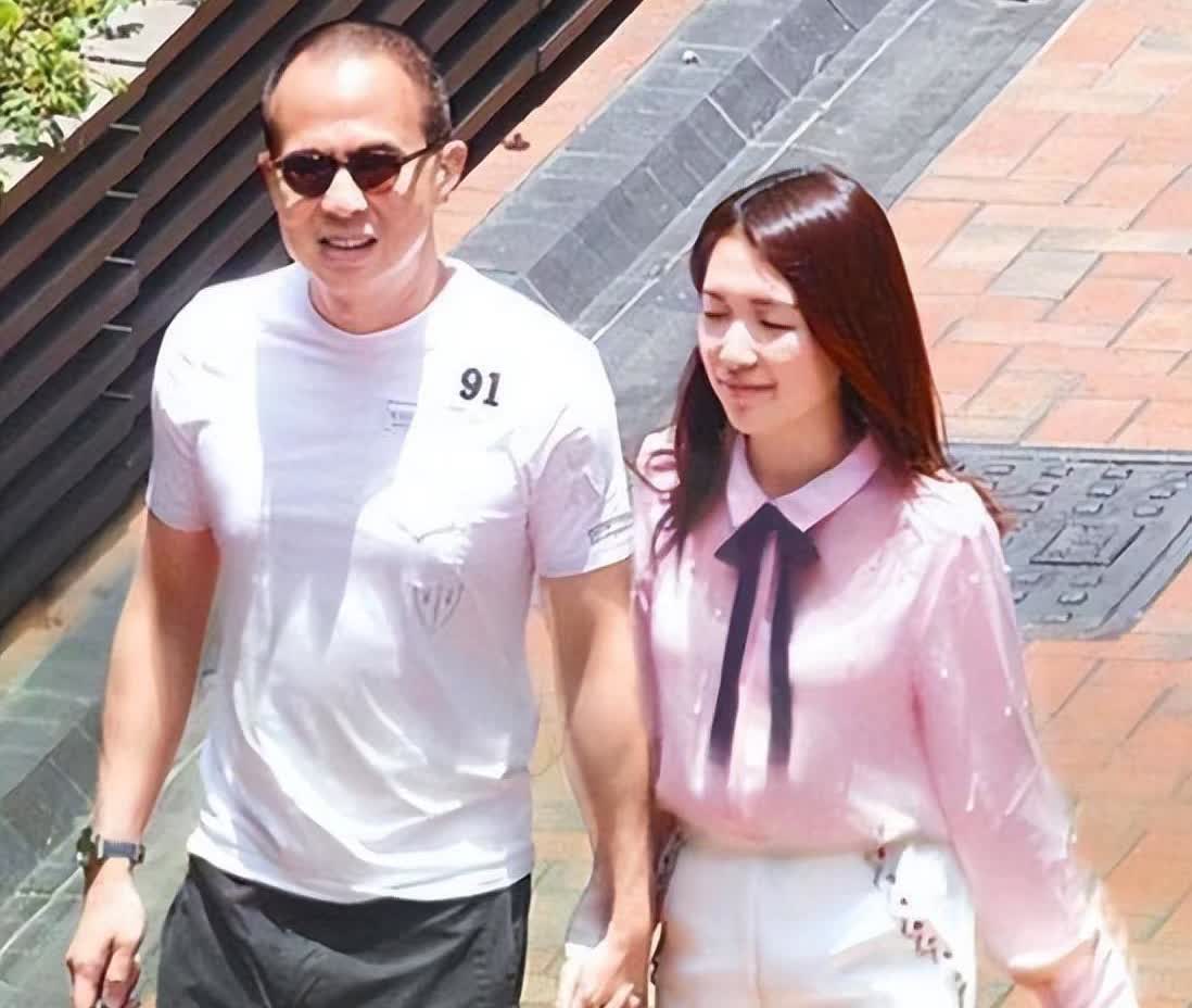 郭嘉文保持单身，独居1.5亿九龙塘豪宅，32岁喜欢低调生活虽然30歲了，