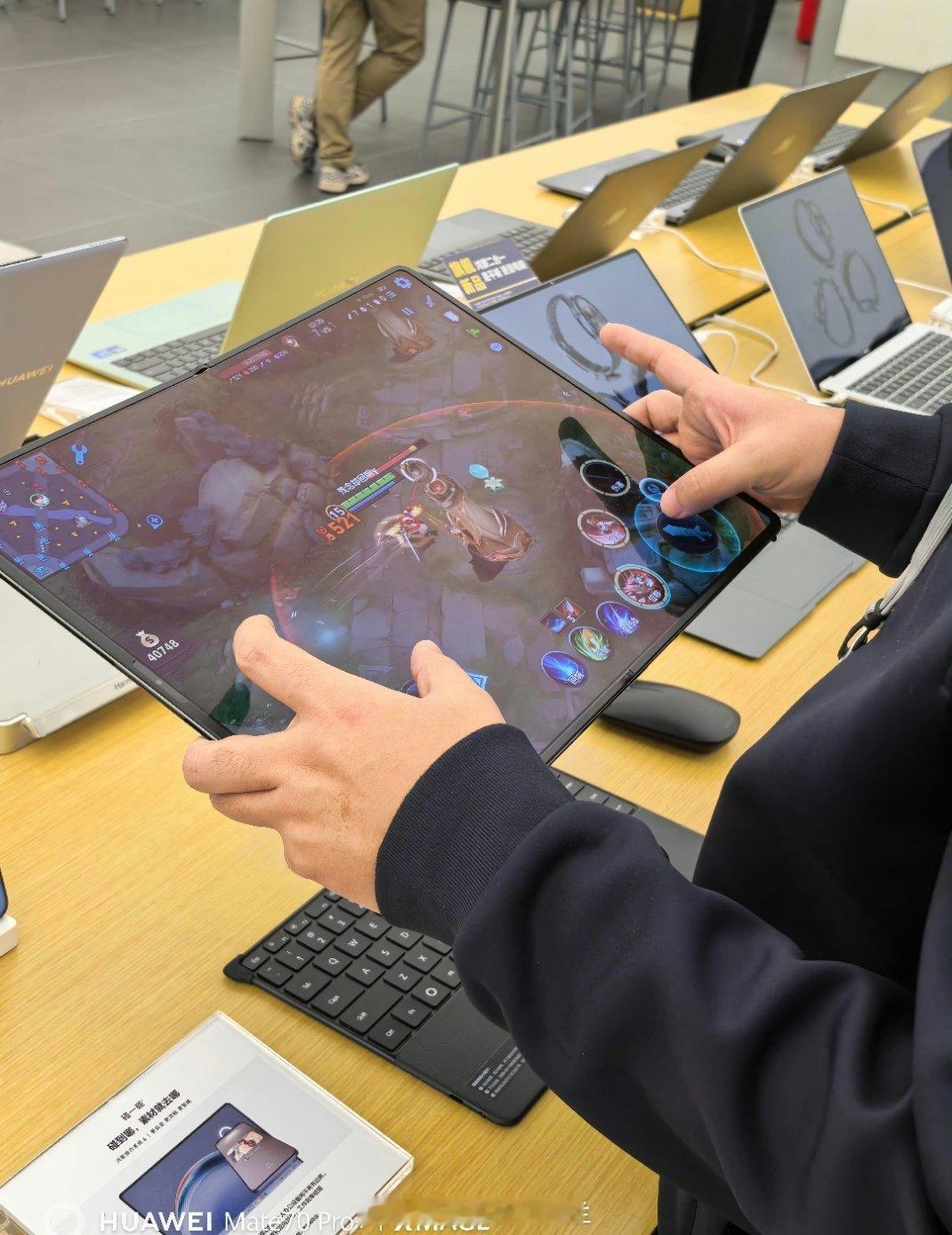 用着玩意打王者这不累的慌吗