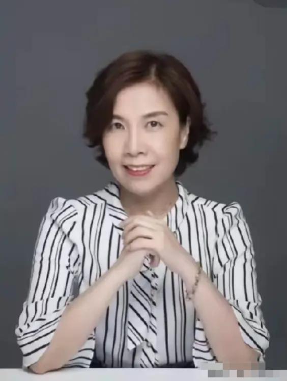 湘雅医院研究生孙同学的导师谷文萍，今年58岁，毕业于湖南医科大学，还曾经赴美斯塔