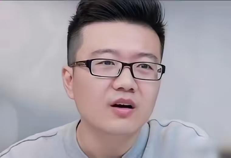 莱维太敢说了，直言：王楚钦大概率是不会打男双了，原因很简单，大胖估计是抗不到洛奥了，没有了核心搭档，