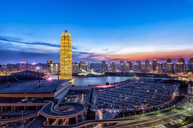 有那么麻烦吗？其实郑开同城很简单的事情，先把开封划入郑州卫星城。主城区居民全化作