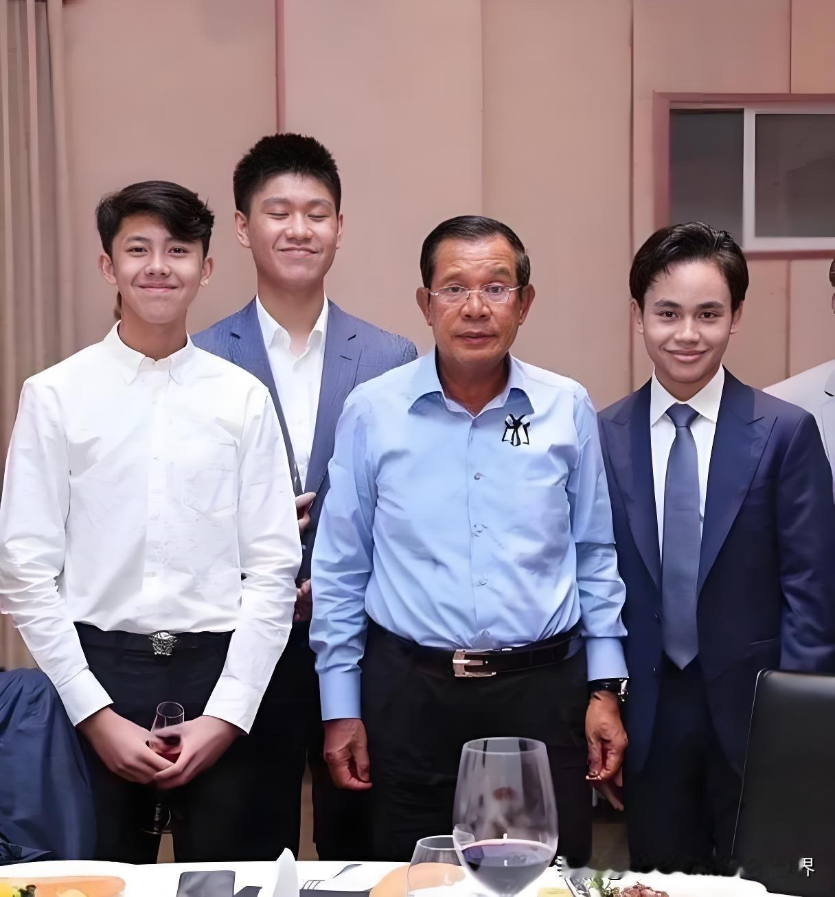 都说富不过三代，洪森家族从第二代其实就不行了。别看洪玛奈48岁了，但实际上很幼稚