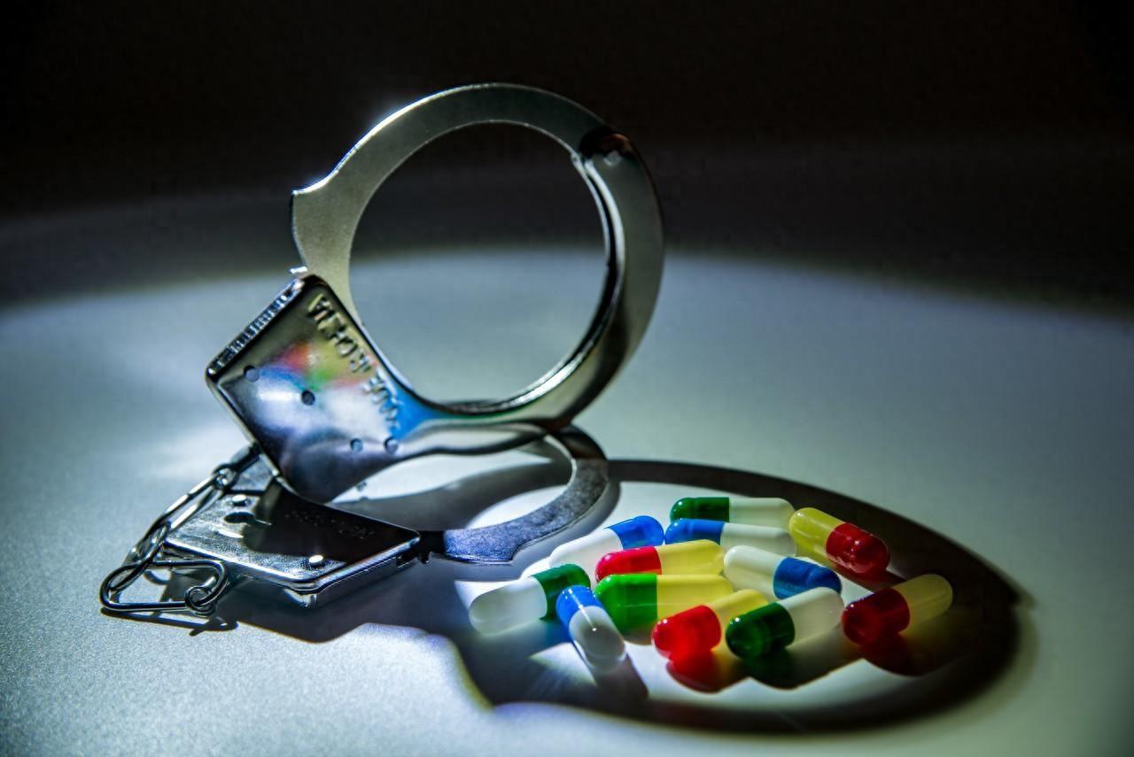 一年开1.8万支药，收3.5万回扣，这账我给大家算算。上海一妇婴保健院的顾医生