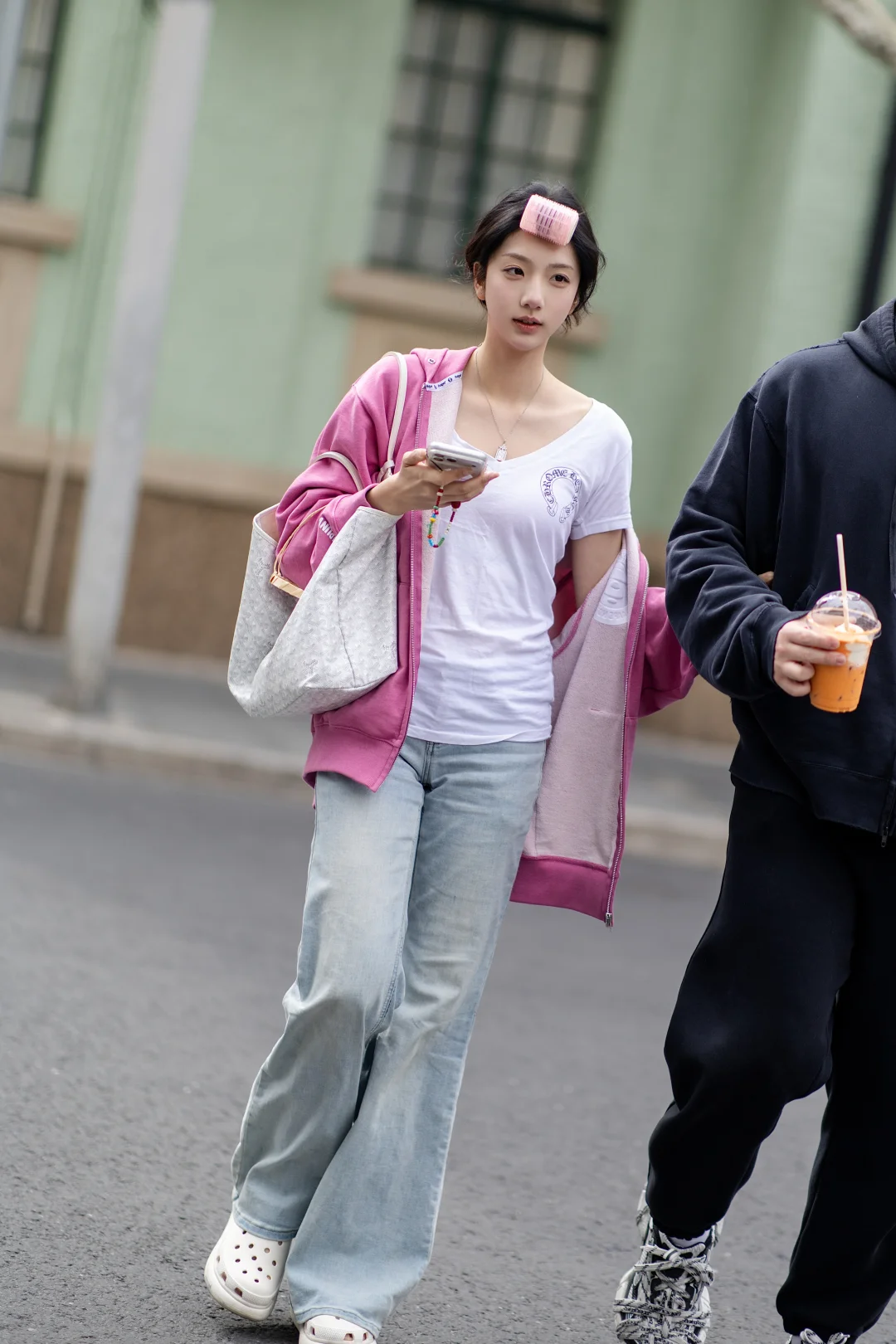 上海街拍｜街头的时髦女孩