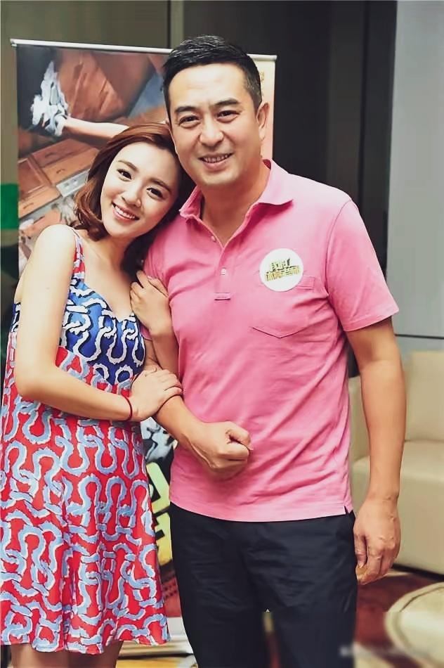 就是喜欢张嘉译大哥！这女演员是谁，不怕大哥的媳妇？…张嘉译演技派