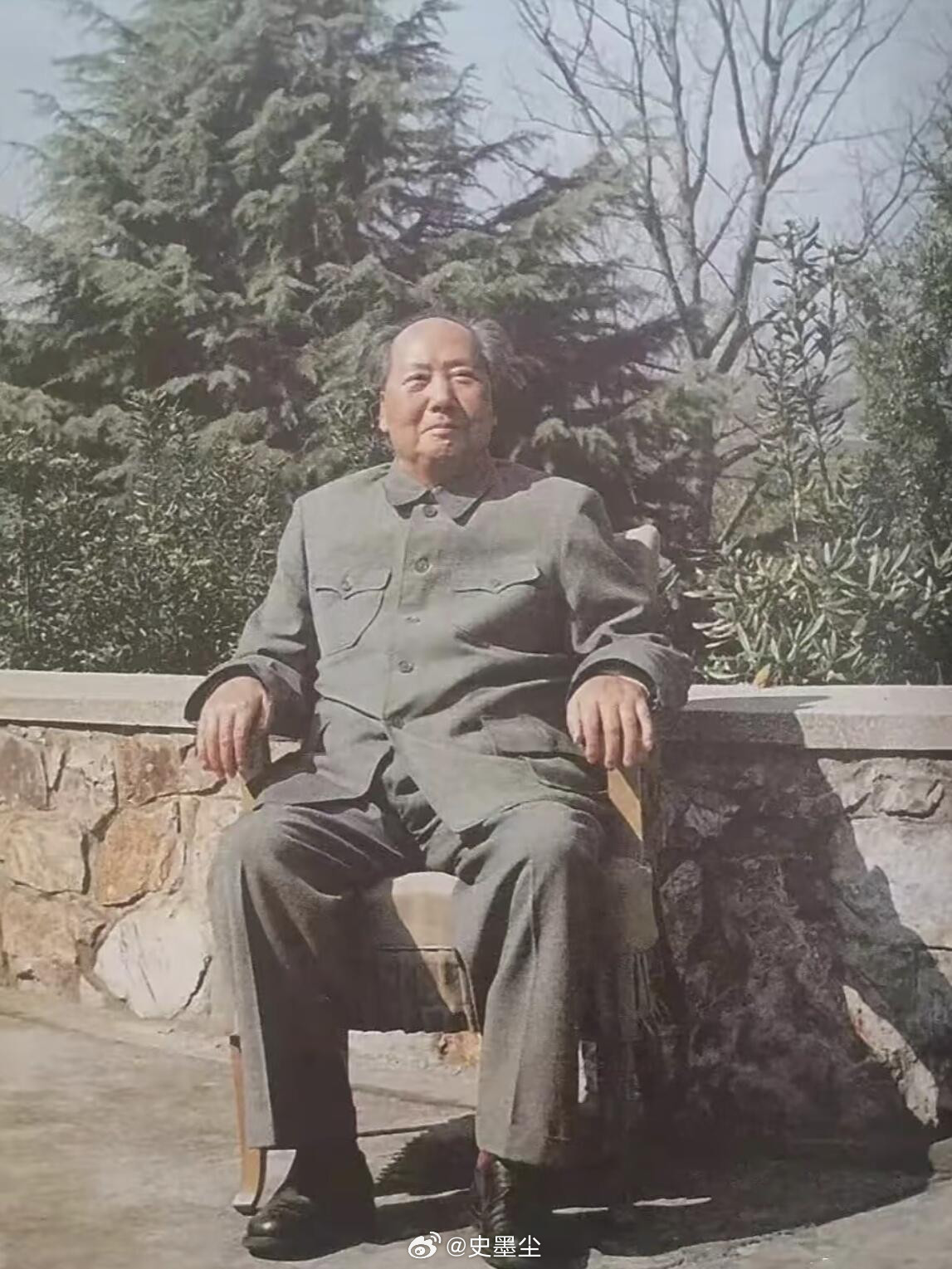 毛泽东同志教员不能细细研究，你研究得越仔细，你就会发现，去掉人格，其他都是神格