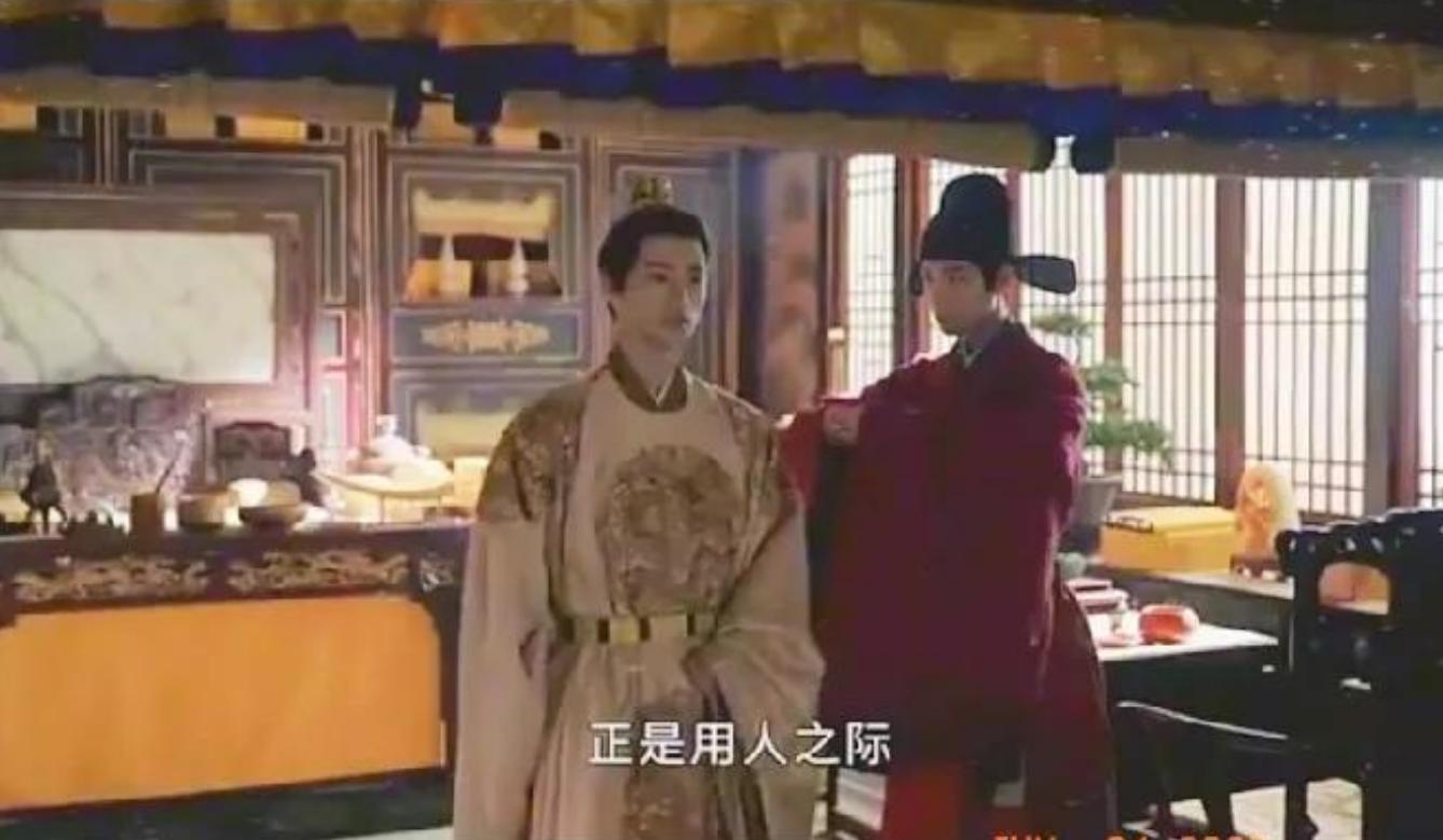临淄王世子，新上任的小皇帝，是个可可爱爱的少年郎。这位年轻的君主，容貌清