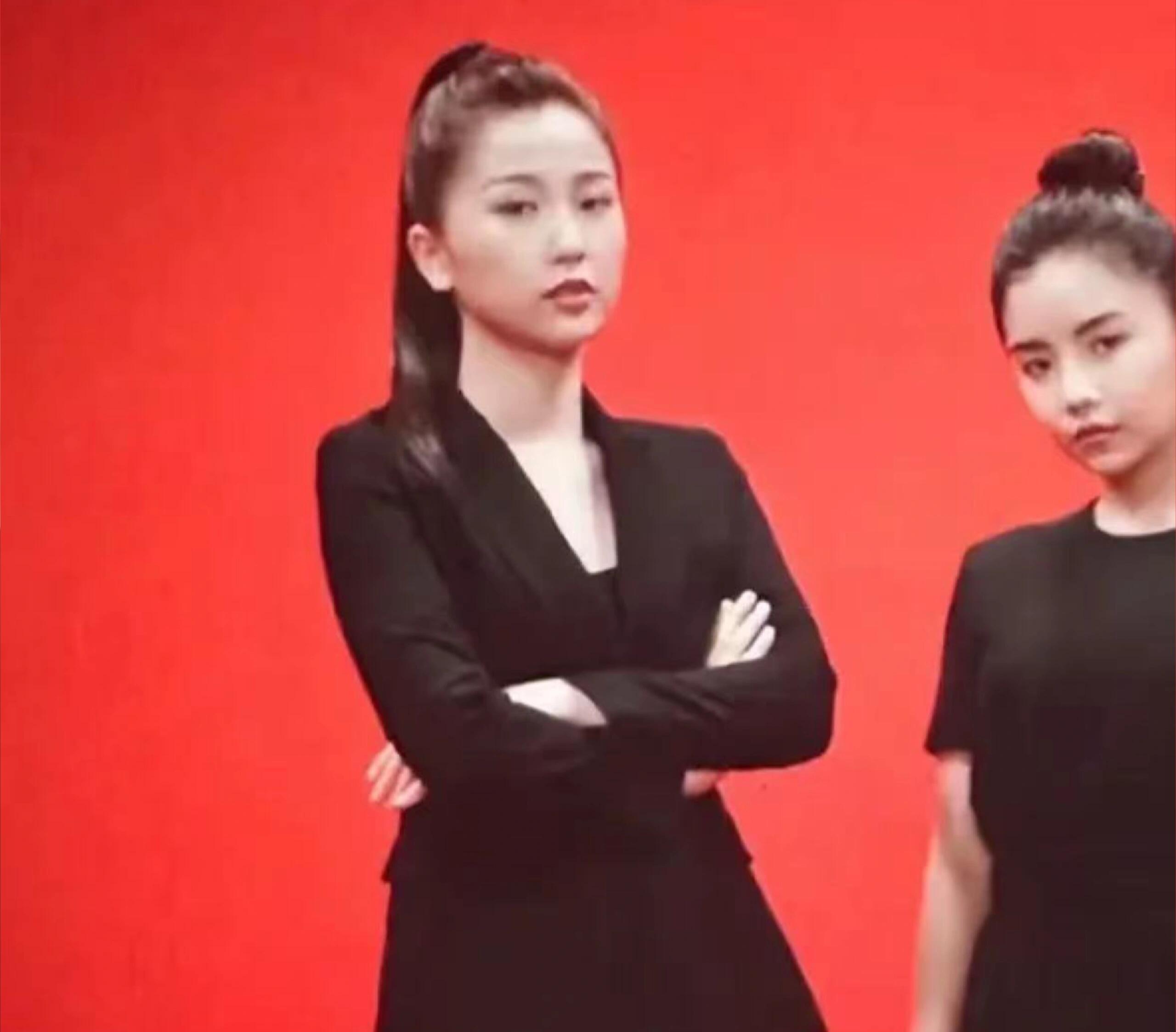 虞书欣真的好像微商女王[捂脸哭][捂脸哭]​​​