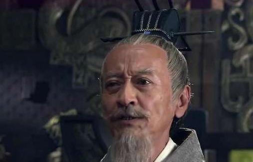 吕后被人忽悠，封刘泽为琅琊王。刚受封，刘泽就启程跑路，吕后这才知道中计了。她派人