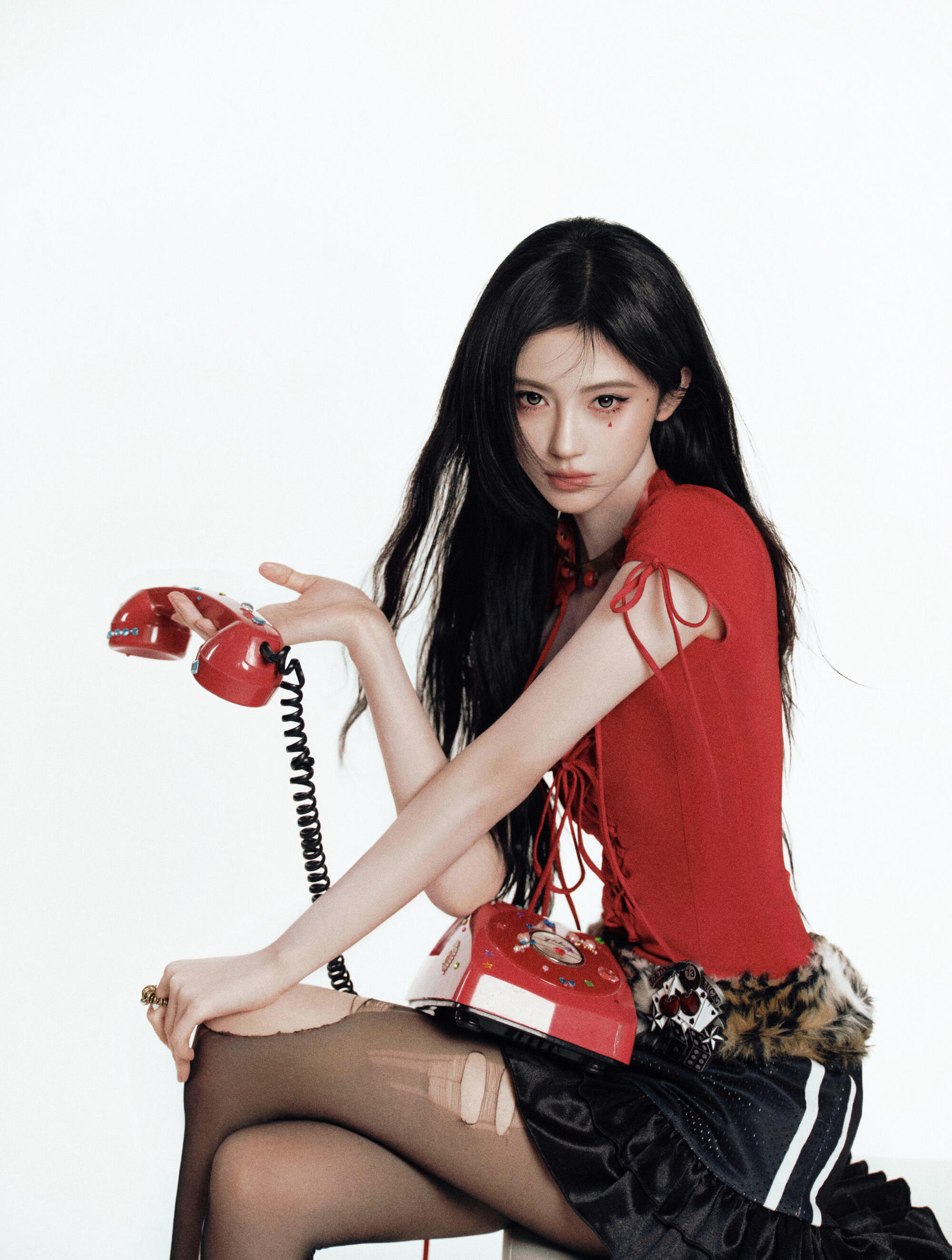 鞠婧祎撕破的黑丝是什么意思？