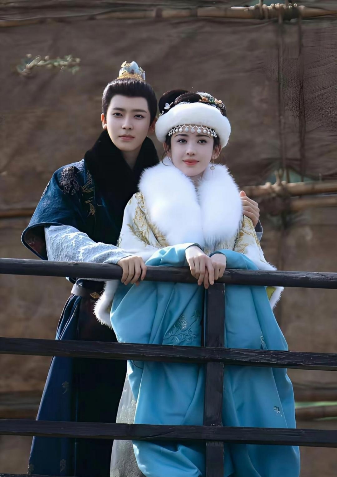 于正什么审美？侯明昊与娜扎怎么有种贾宝玉报王熙凤的既视感！说真的估计娜扎虽然长得