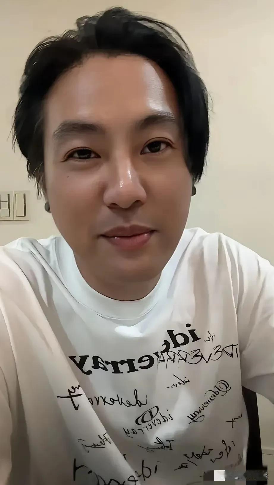 小杨阿姨呀真想劝你两句不是因为你怼嘿宝宝说发-霉的酸辣粉也不给吃也不是