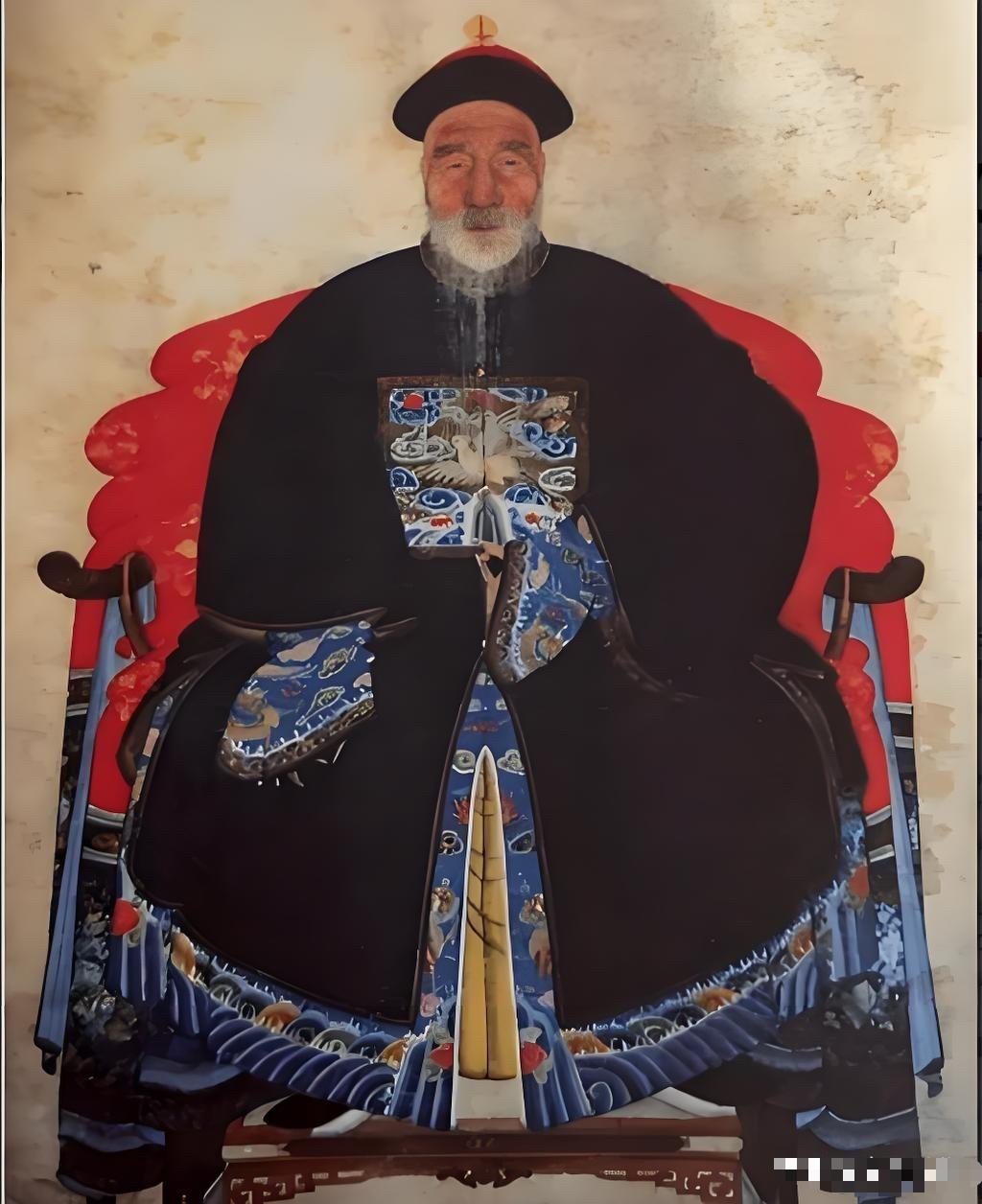🌞乾隆嫌考生太丑，当场出上联羞辱：“独眼不能登金榜。”满朝大臣捂嘴偷笑。考