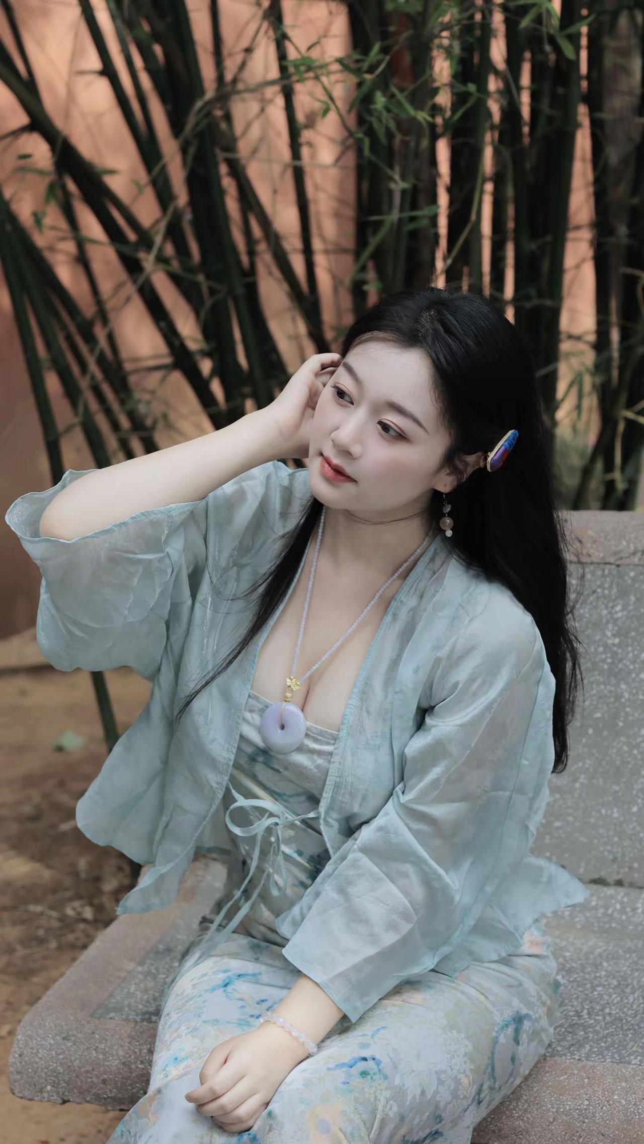 开心就喝茶不开心就悠闲散逛当执念消失平静的幸福会贯穿每分