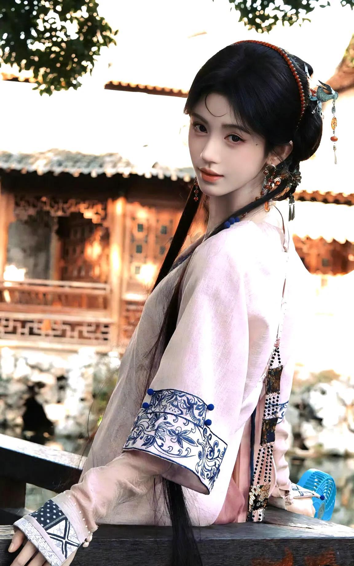 鞠婧祎生图惊喜！脸型五官超绝