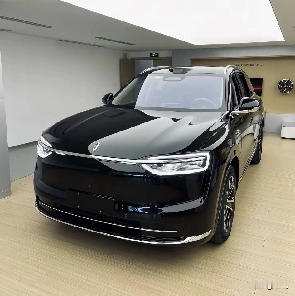 总有人问我，新问界M7卖27.98万起到底贵不贵？值不值得买？说两句我的看法。