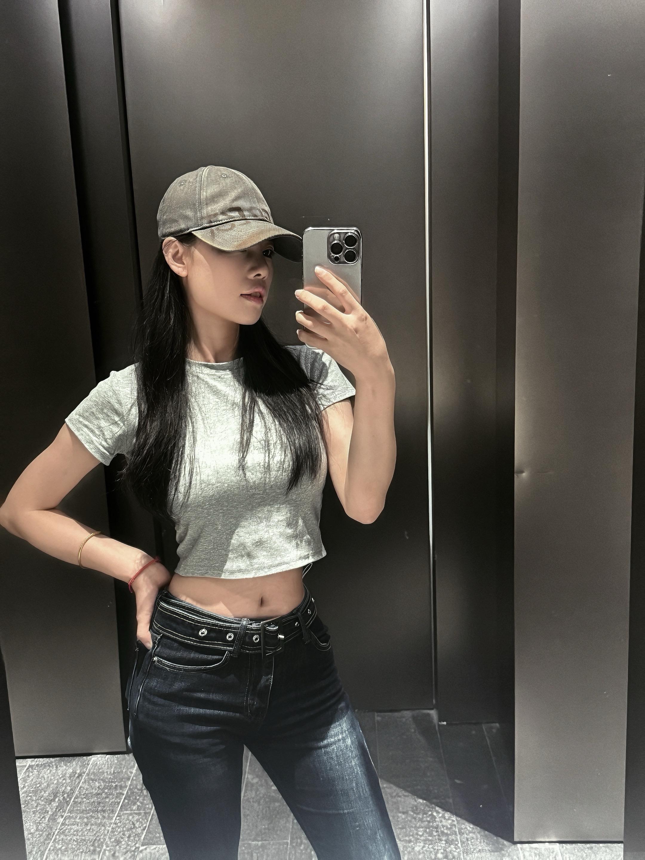 面具戴久了，那就是脸了。