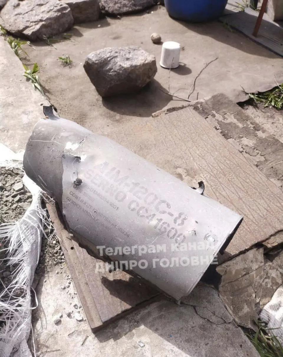 首次确认北约向乌军提供了AIM-120C8空空导弹。这款空空导弹实际上是美军AI