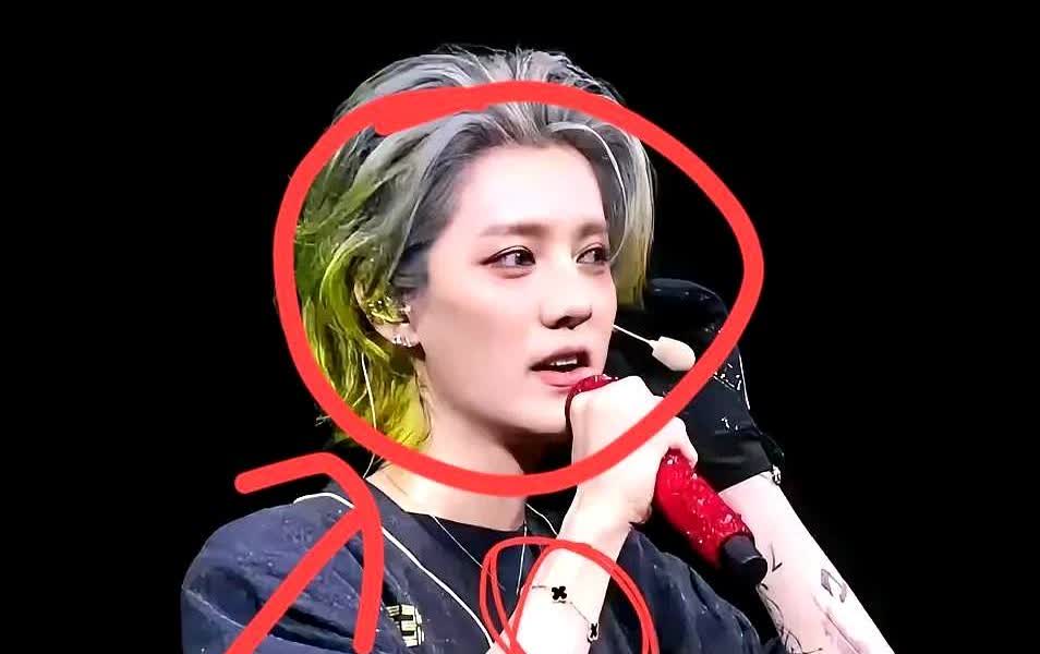鹿晗真的变了，他不装了！关晓彤和王安宇在白玉兰红毯漫舞鹿晗却在演