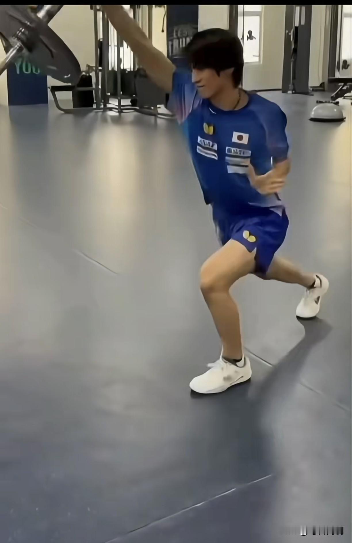 他明明喊的是：都督！意思就是他叫莎莎都督，就是领导的意思，毒唯怎么想？户上这是