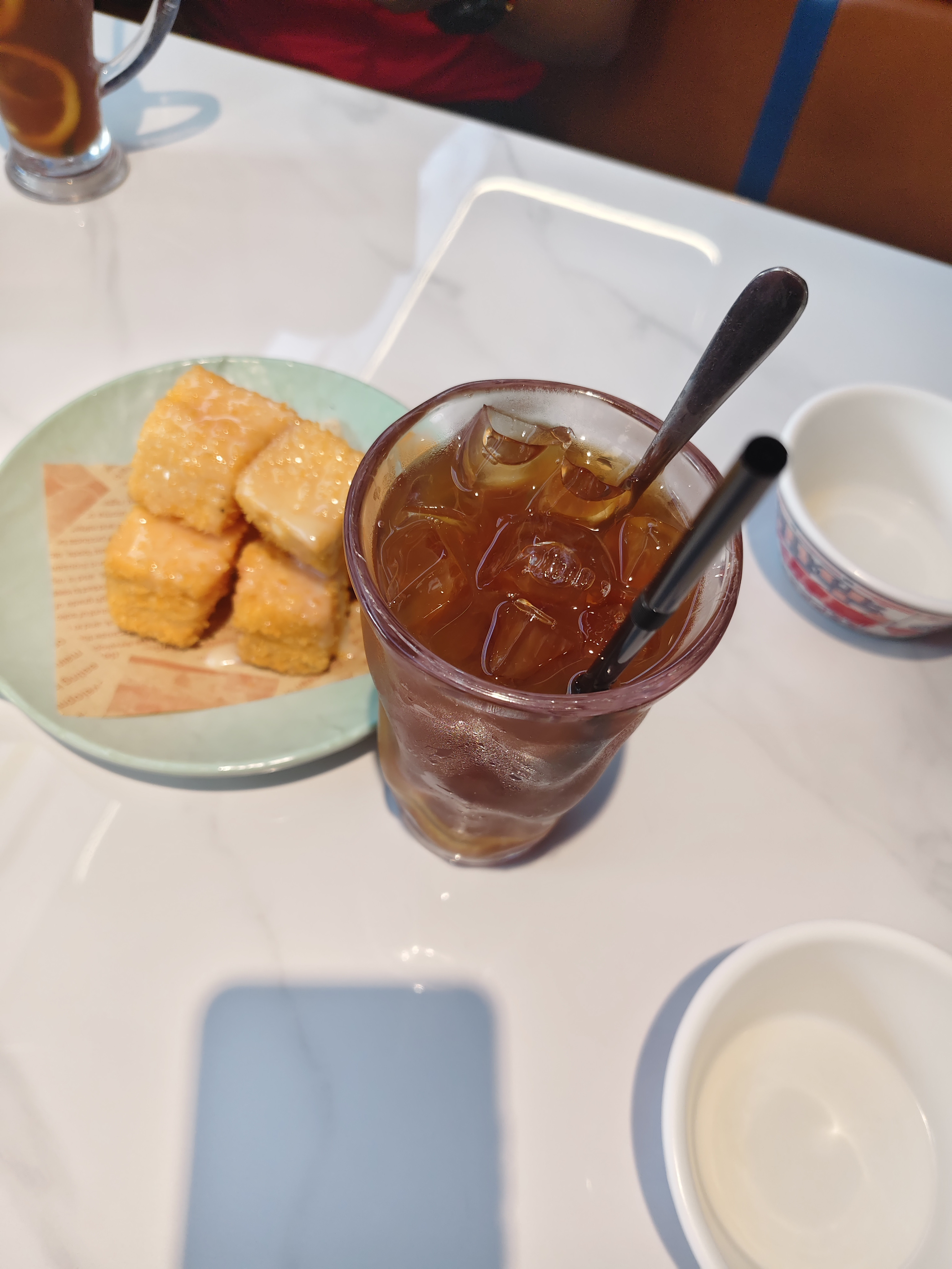 休闲的下午茶，好像都习惯每天下班和朋友一起喝个下午茶[呲牙笑]