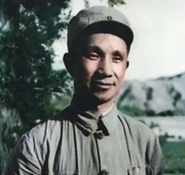 1948年4月，华东野战军副司令粟裕给中央发了一封电报。不长，但里面有四个字