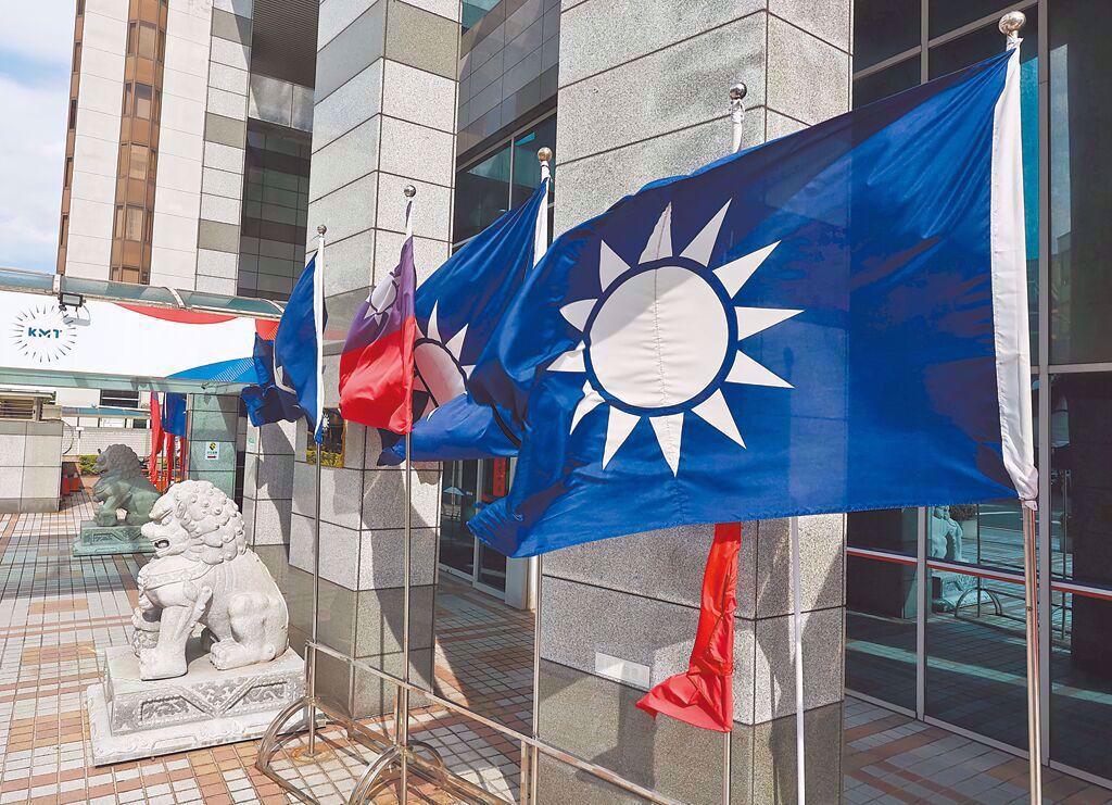 针对2026县市长选举国民党的布局，蔡正元表示，国民党从台湾头到台湾尾，都有一堆