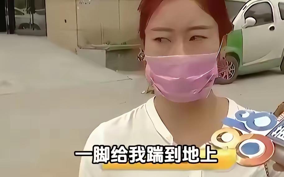 浙江萧山，一女子晚上受邀去吃烧烤，期间，同桌一男子当着众人面说女子长得丑，跟他坐