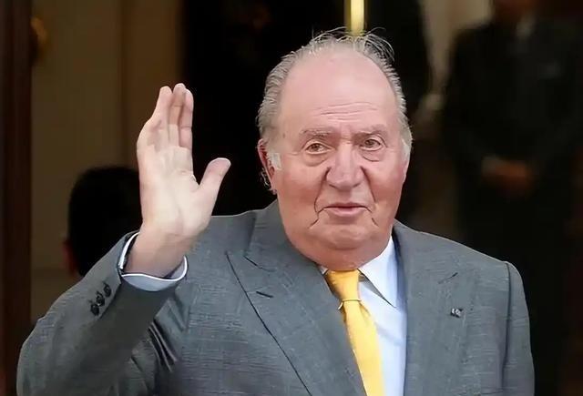 2014年，西班牙国家情报局对着他们86岁的老国王，强行注射了激素阻断剂。说白了