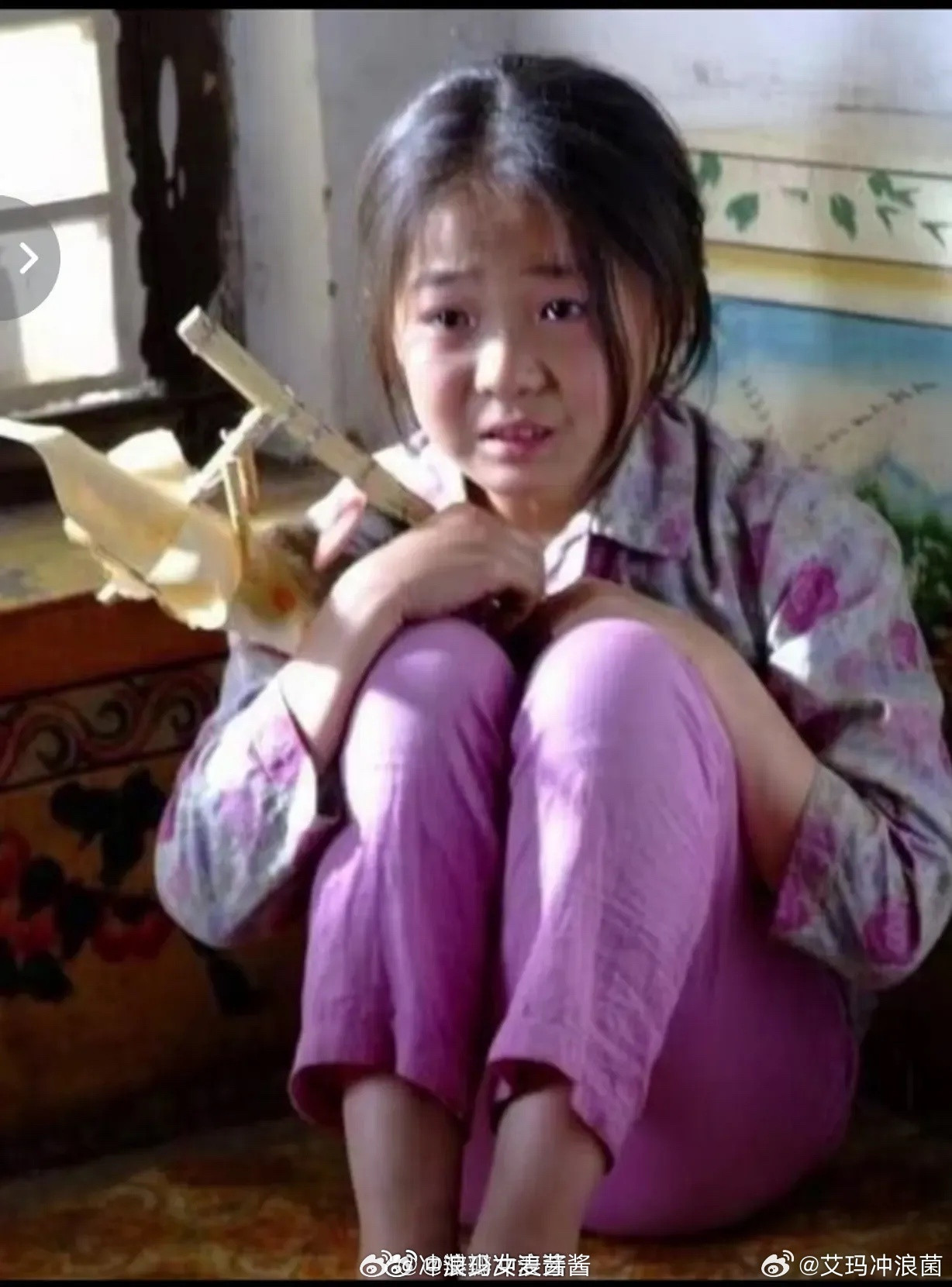 认识这个小姑娘的最起码40岁以上了，现在小姑娘变成了大美女！​​​