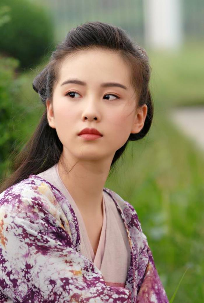 刘诗诗和马雅舒都很漂亮，但她们的美各有不同。刘诗诗和马雅舒是两种不同的东方美感