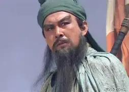 关羽浪得虚名？正史里的关羽比《三国演义》里更强，堪称绝世猛将世人常以《三国演