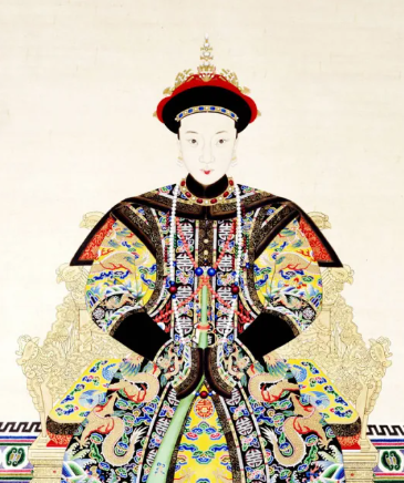 1875年，皇后阿鲁特氏被慈软禁，四天内没有吃水米，快要死的时候，她收到了父亲崇
