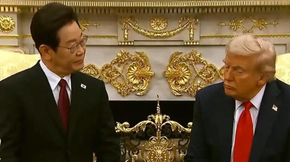 普京登上专机前，特朗普也想访华了，还要带着中国的近邻。眼看着我们9月份的阅兵仪式