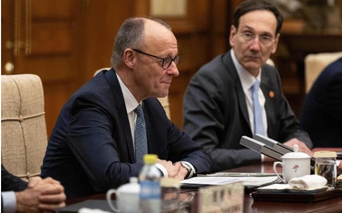 2月25日，默茨访华的第一天，就获得一笔“超级订单”，120架空客飞机，让默茨合