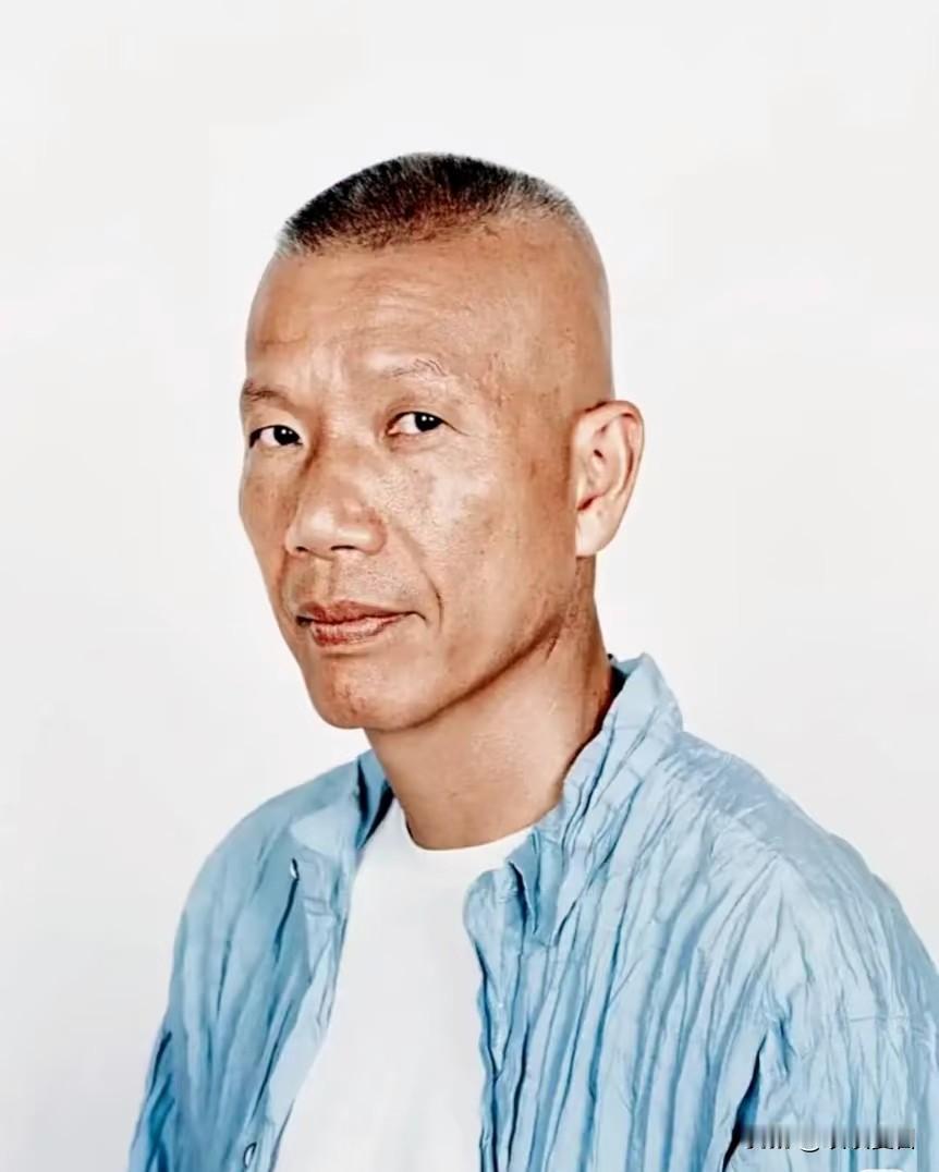 想想都可怕这人真的经不住细查越查越吓人蔡国强在1993年甘肃嘉峪关进行的